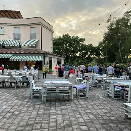 La Torretta מלון קסטל סן פייטרו טרמה