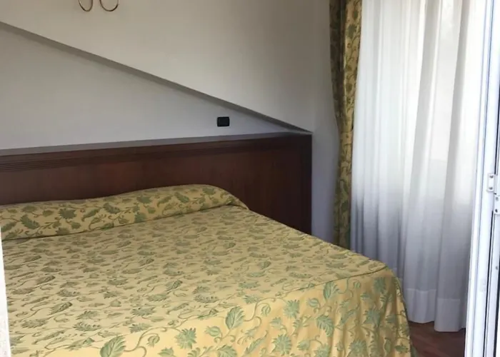 拉托雷塔酒店 酒店 圣彼得罗-泰尔梅堡